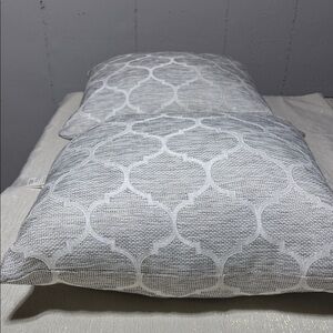 Chic White and Gray Patterned Pillow Set